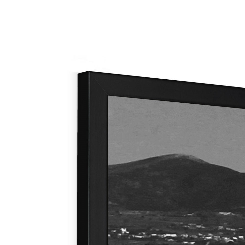 B&W 16 Framed Print